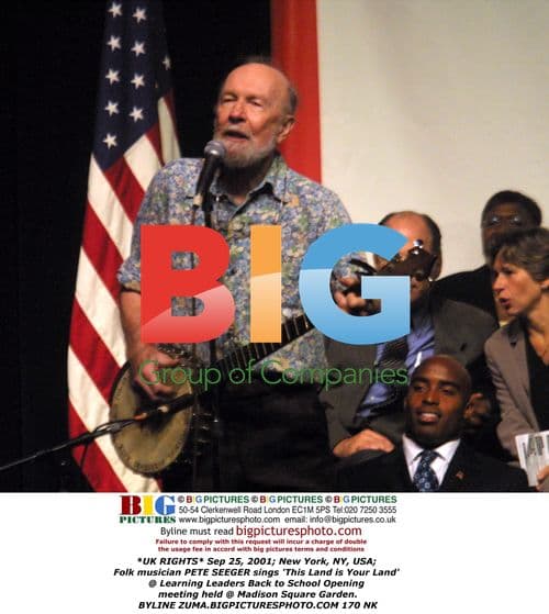 Pete Seeger Sings at Learning Leaders Event