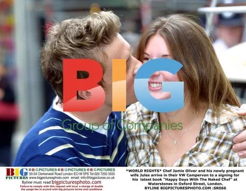 Chef Jamie Oliver and pregnant wife at book signing