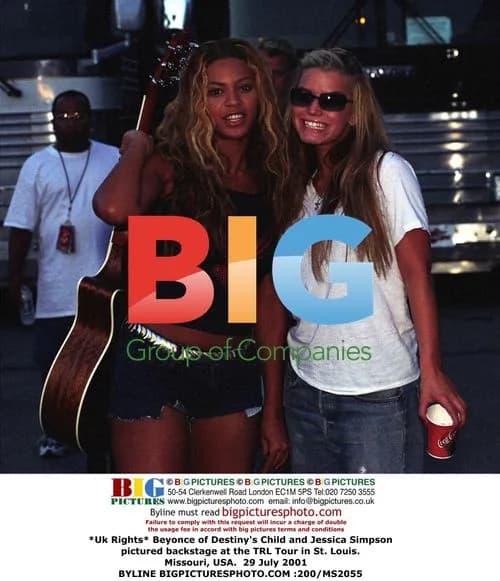 Beyonce and Jessica Simpson Backstage at TRL Tour