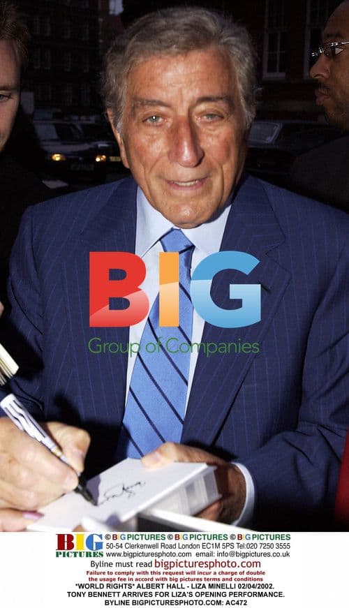 Tony Bennett Arrives for Liza Minnelli Show