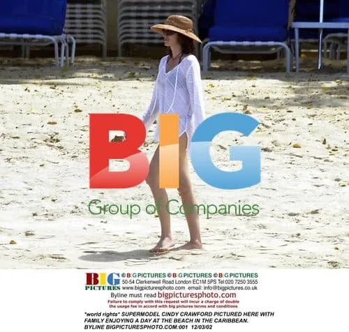Cindy Crawford Enjoys Caribbean Beach Day