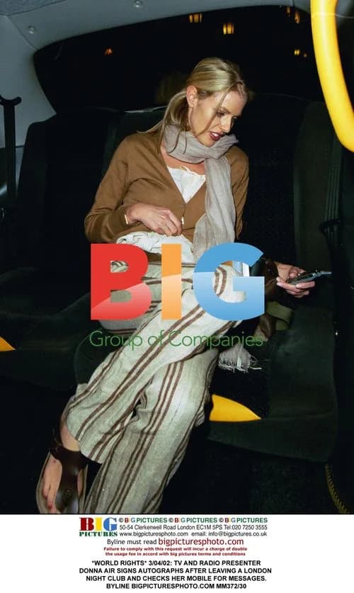 Donna Air Signing Autographs After Nightclub