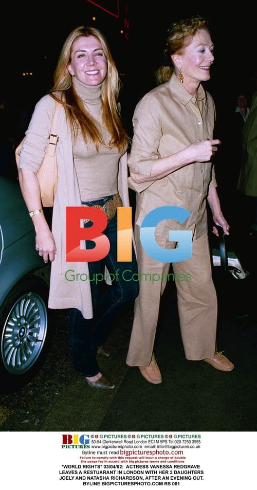 Vanessa Redgrave leaves restaurant with daughters