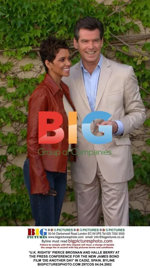 Pierce Brosnan and Halle Berry at 'Die Another Day' press conference