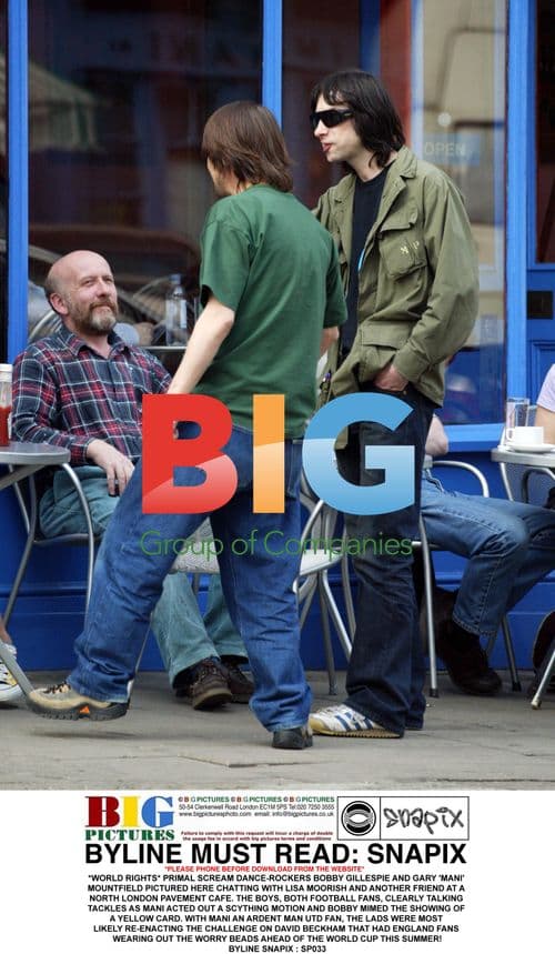 Primal Scream Members Chatting