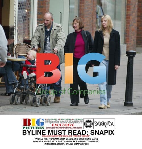 Samantha Janus and family out shopping