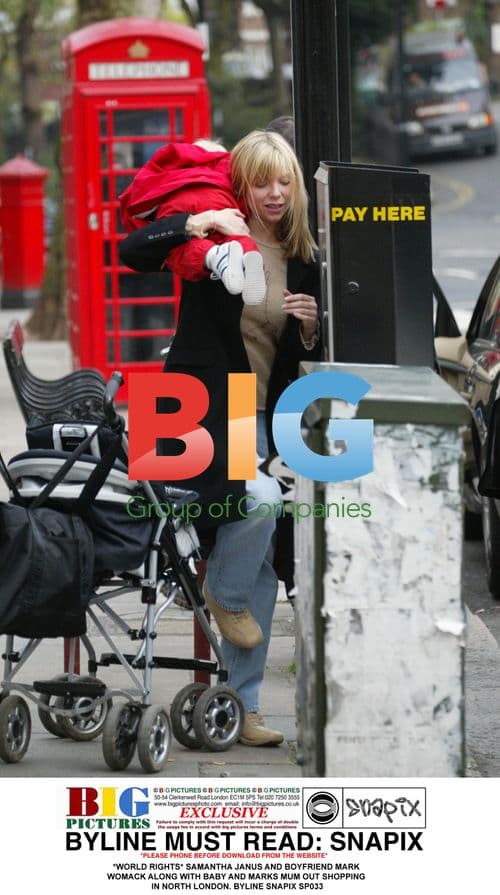 Samantha Janus and Boyfriend Mark Womack Shopping