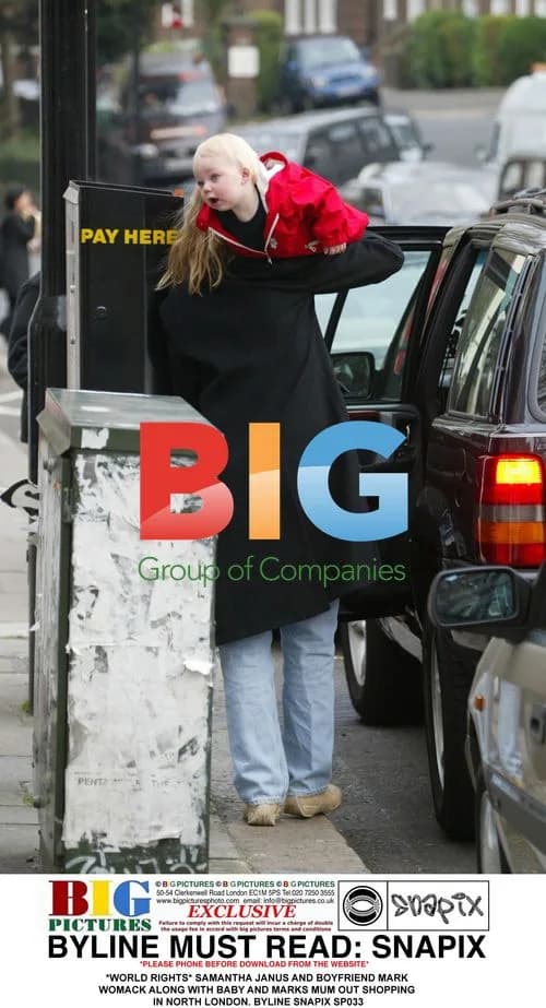 Samantha Janus and boyfriend Mark Womack out shopping
