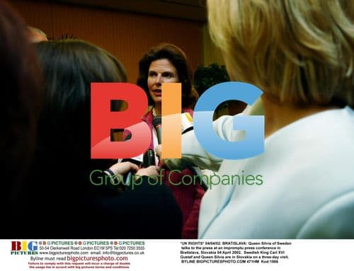 Queen Silvia talks to press in Bratislava