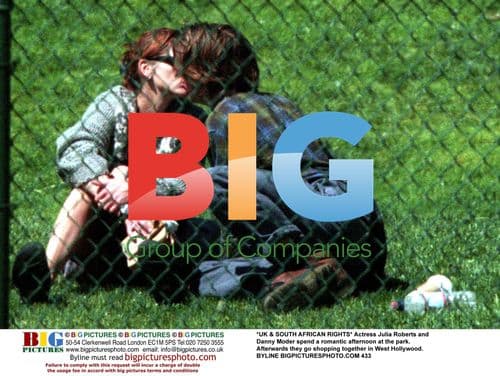 Julia Roberts and Danny Moder's Park Outing