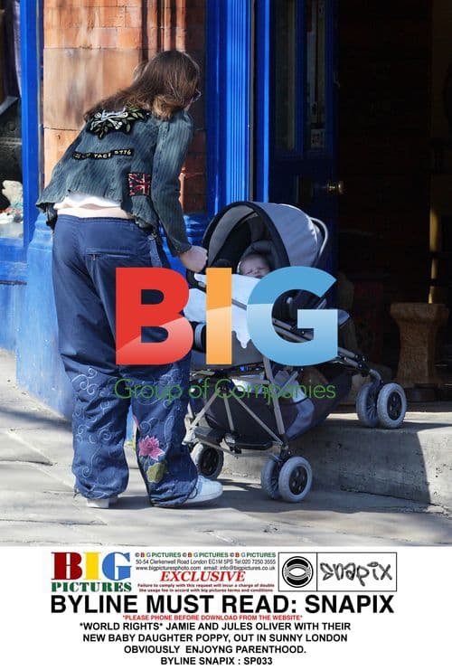 Jamie and Jules Oliver with baby Poppy