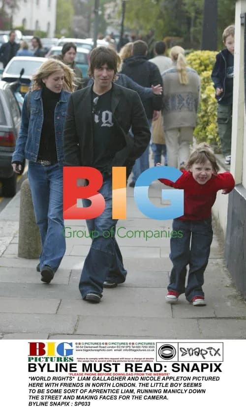 Liam Gallagher and Nicole Appleton with friends