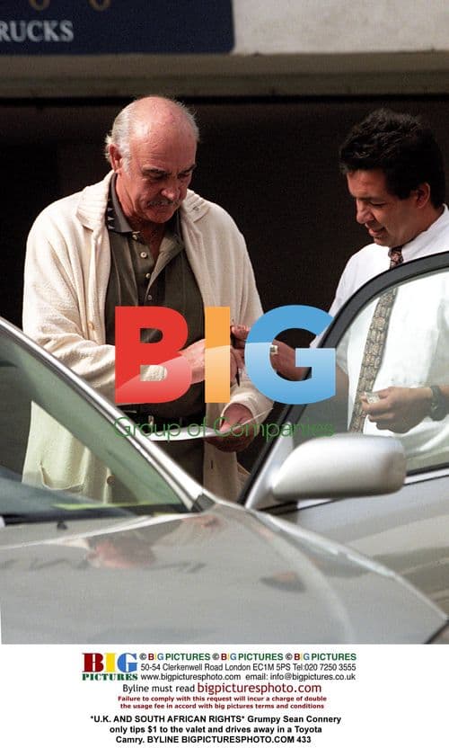Grumpy Sean Connery tips valet $1, drives off in Toyota