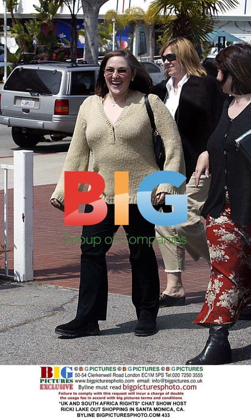 Ricki Lake Shopping in Santa Monica