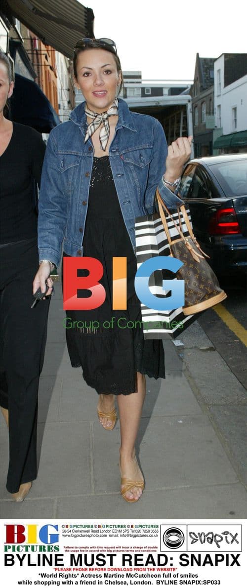 Martine McCutcheon Shopping in Chelsea