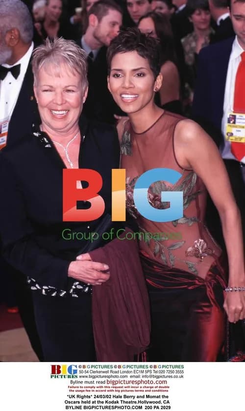 Halle Berry and Mom at Oscars