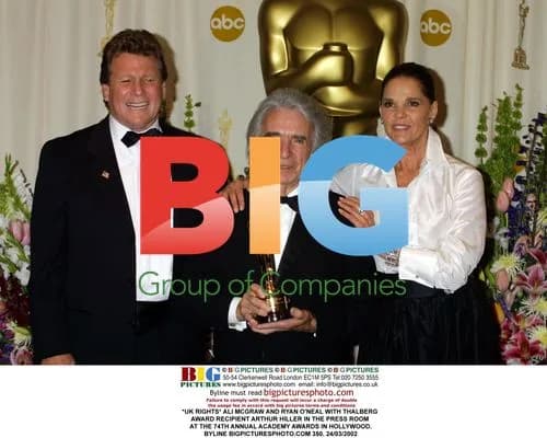 Ali McGraw and Ryan O'Neal at Oscars