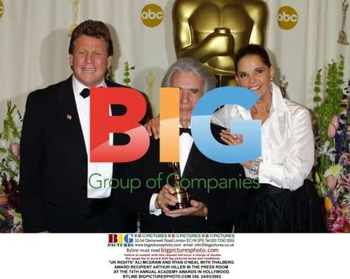 Ali McGraw and Ryan O'Neal at Academy Awards