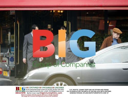 Johnny Depp with father and friend in Paris