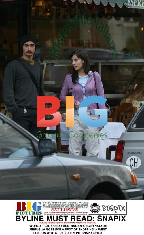 Natalie Imbruglia Shopping in London