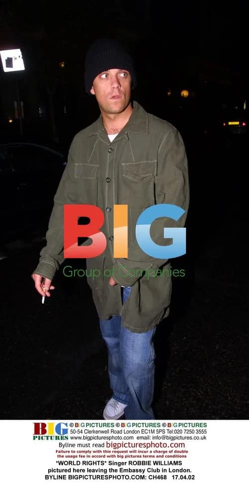 Robbie Williams leaving Embassy Club