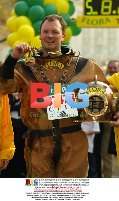 Paula Radcliffe Welcomes Marathon Finisher