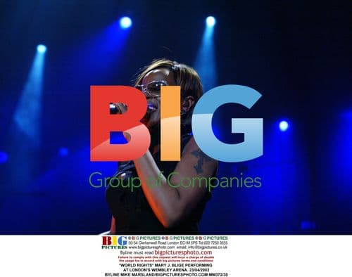 Mary J. Blige Performing at Wembley Arena