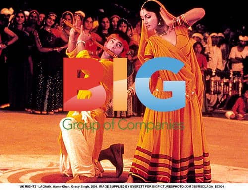 LAGAAN cast, Aamir Khan & Gracy Singh, 2001