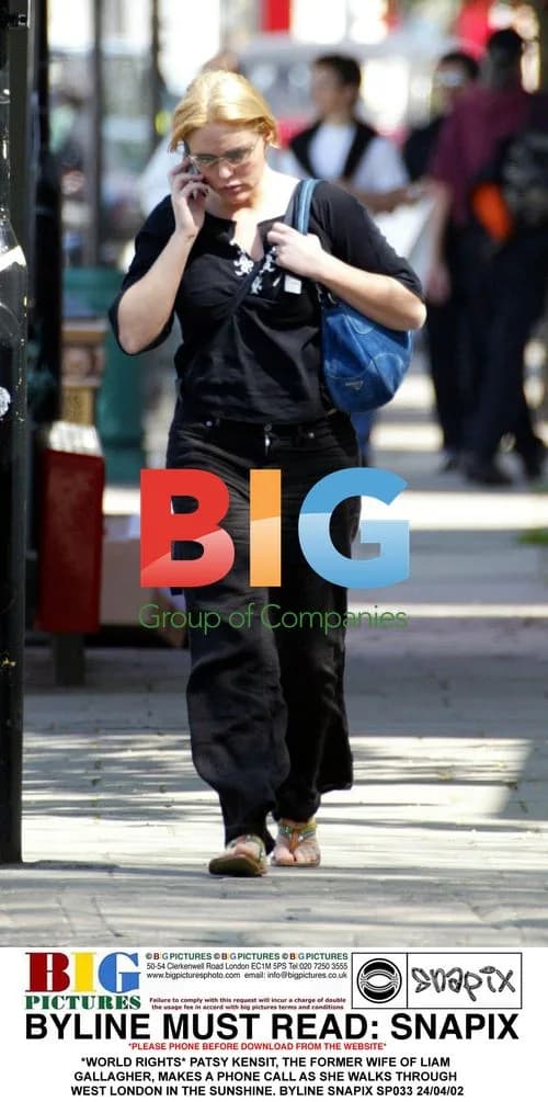 Patsy Kensit makes phone call in London