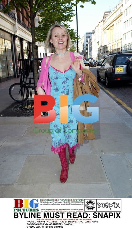 Tracey Bennett Shopping in London