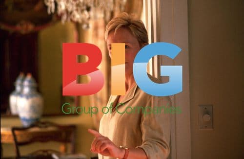 THINGS YOU CAN TELL Just by Watching Her, Glenn Close