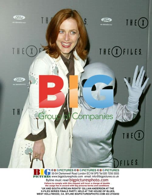 GILLIAN ANDERSON at THE X-FILES SERIES FINALE PARTY