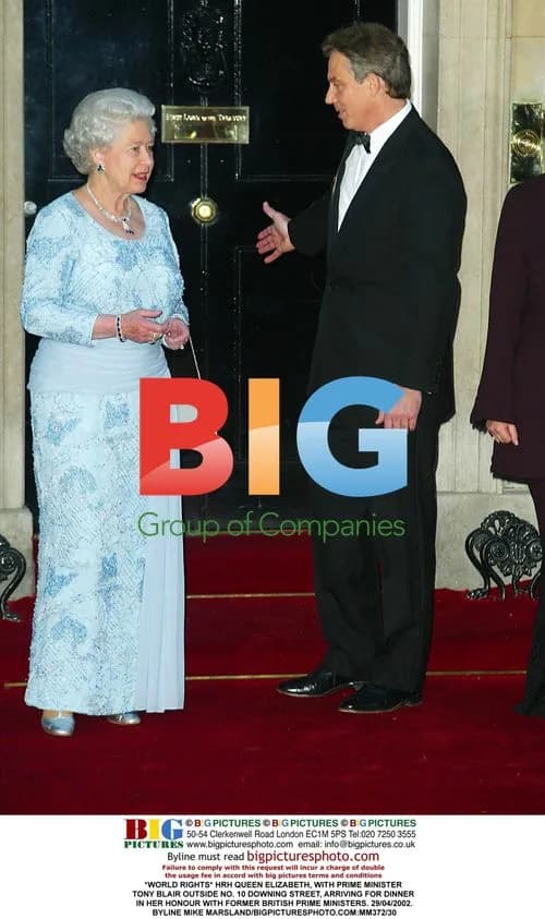 Queen Elizabeth and PM Tony Blair at No. 10