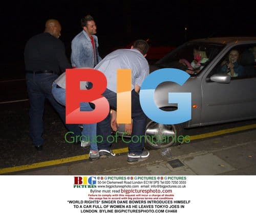 Singer Dane Bowers introduces himself to women