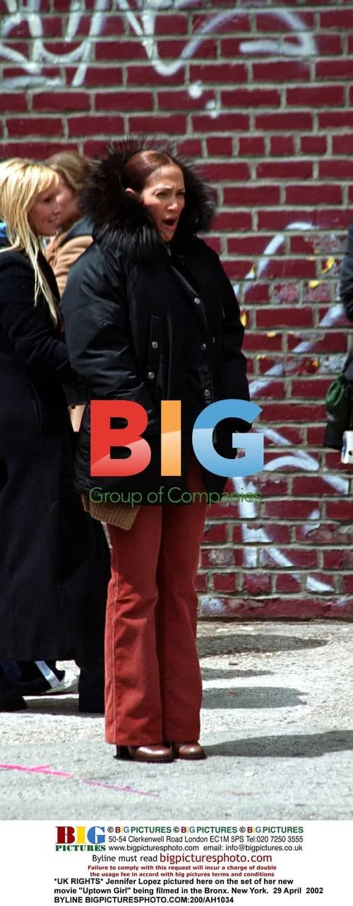 Jennifer Lopez on set of "Uptown Girl"