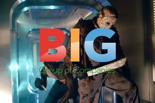 Peter Mensah battles Kane Hodder as Jason Voorhees