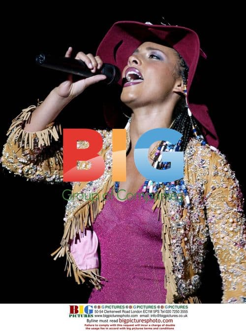 Alicia Keys Performs in Las Vegas
