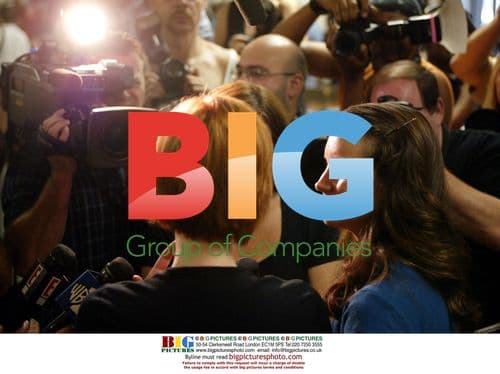 Cynthia Nixon and Kristin Davis at theater rehearsal