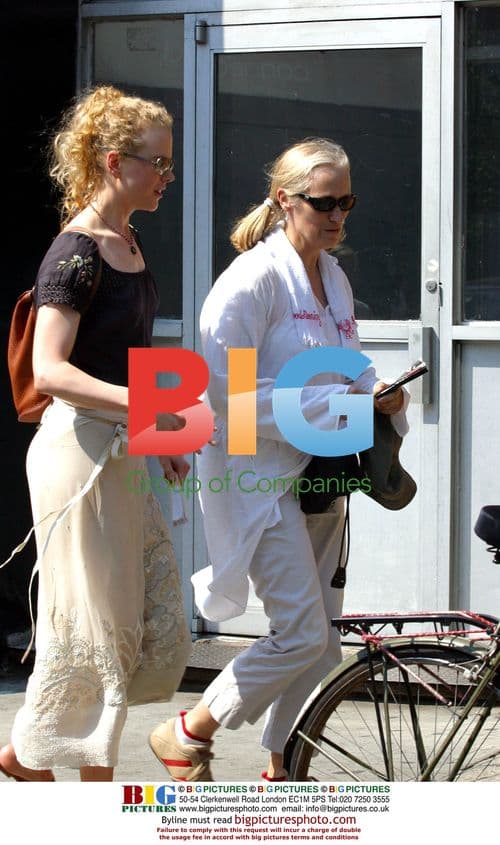 Nicole Kidman and Jane Campion on set of "In The Cut"