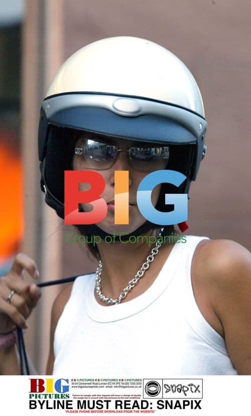 Leilani Spotted Shopping in London