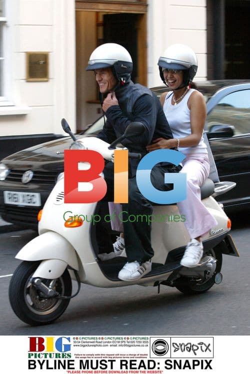 PAGE THREE GIRL LEILANI SHOPPING IN LONDON