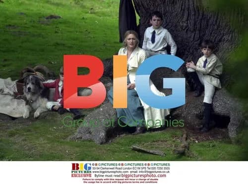 Kate Winslet and Johnny Depp on 'Neverland' set