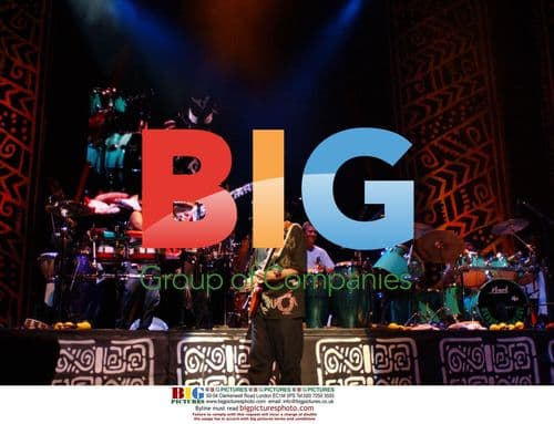 Santana Rocks Verizon Virginia Beach Amphitheater