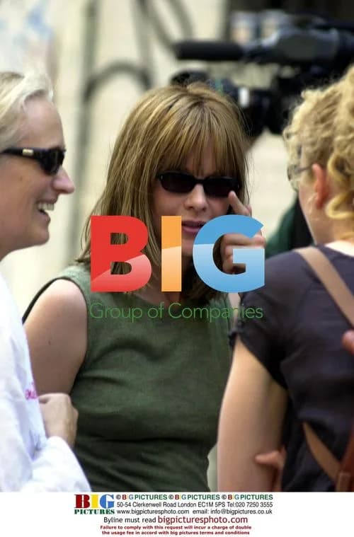 Meg Ryan and Nicole Kidman on "In the Cut" set