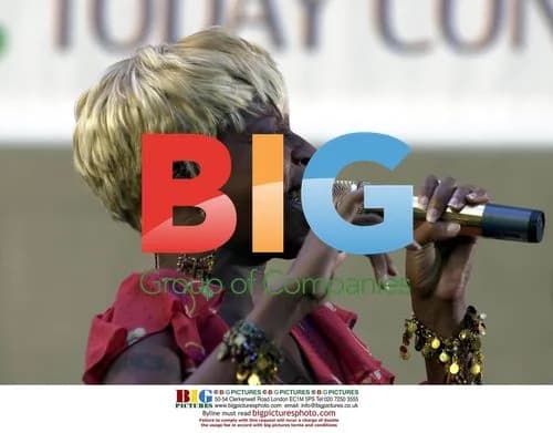 Mary J. Blige performing at Rockefeller Center