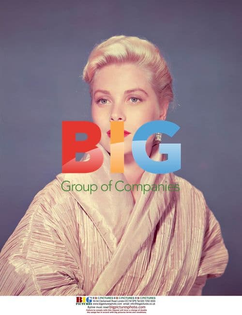 Grace Kelly in cream jacket