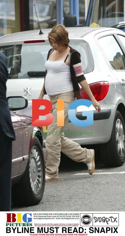 Kate Moss and Sadie Frost Shopping in Chelsea