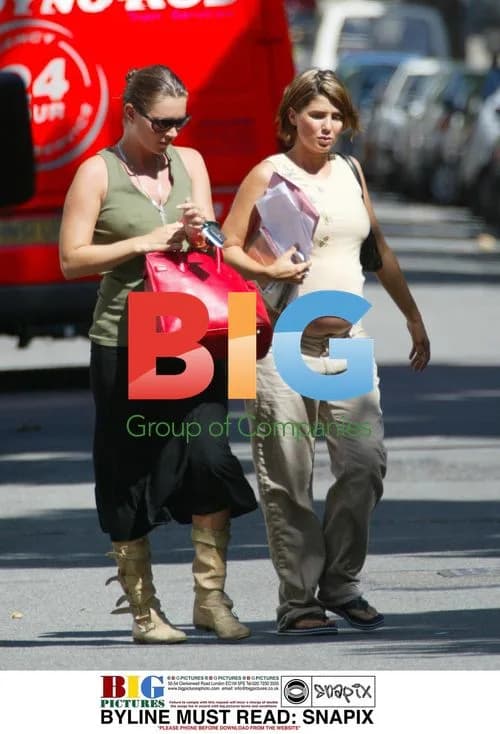 Kate Moss and Sadie Frost go for a walk