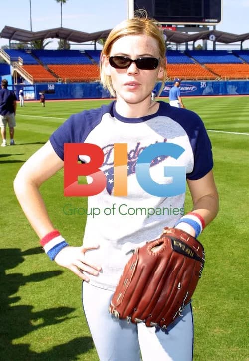 Clea DuVall at 2002 Hollywood Stars Baseball game