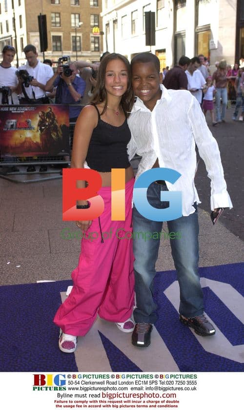 S Club Juniors at 'Spy Kids 2' movie premiere